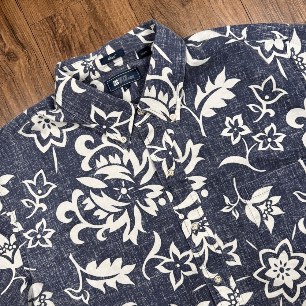 Reyn Spooner Hawaiian Shirt Mens XL Blue Floral Hibiscus Classic Fit Reverse